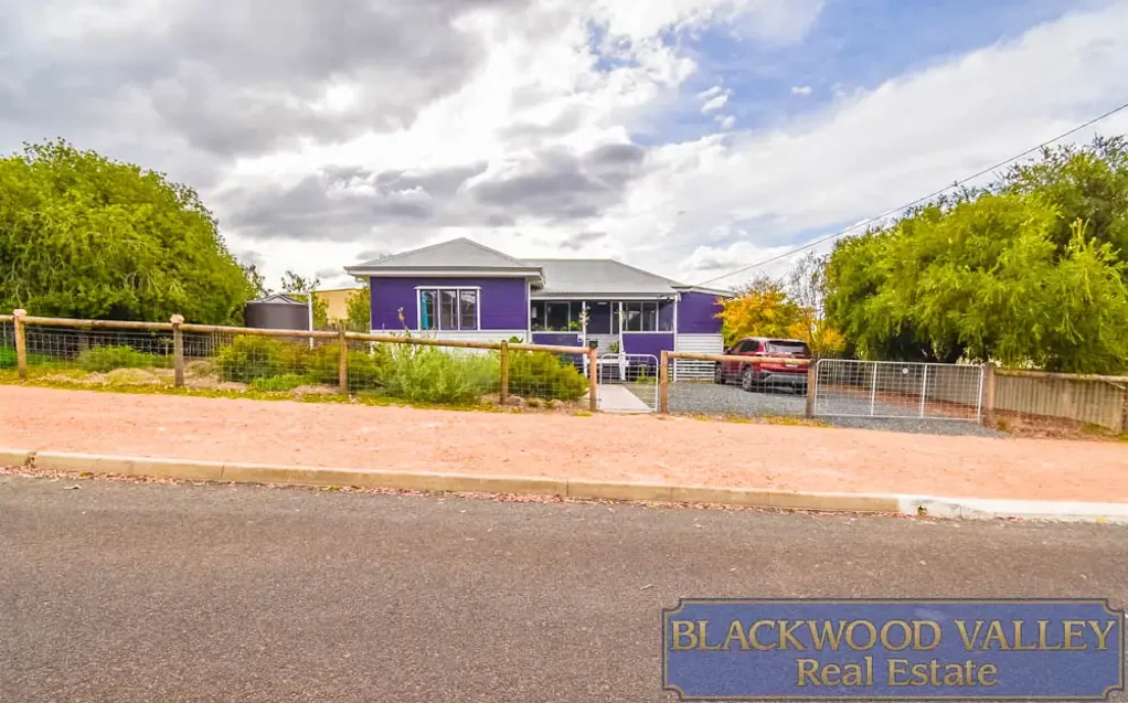 26 Barron Street, Boyup Brook, WA 6244