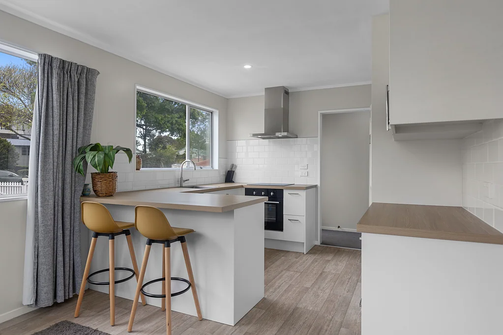 Welcome Bay 3 Bedroom Tidy starter with a view