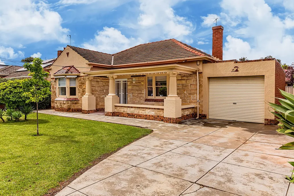 3 Bedroom Home, Ideal Location