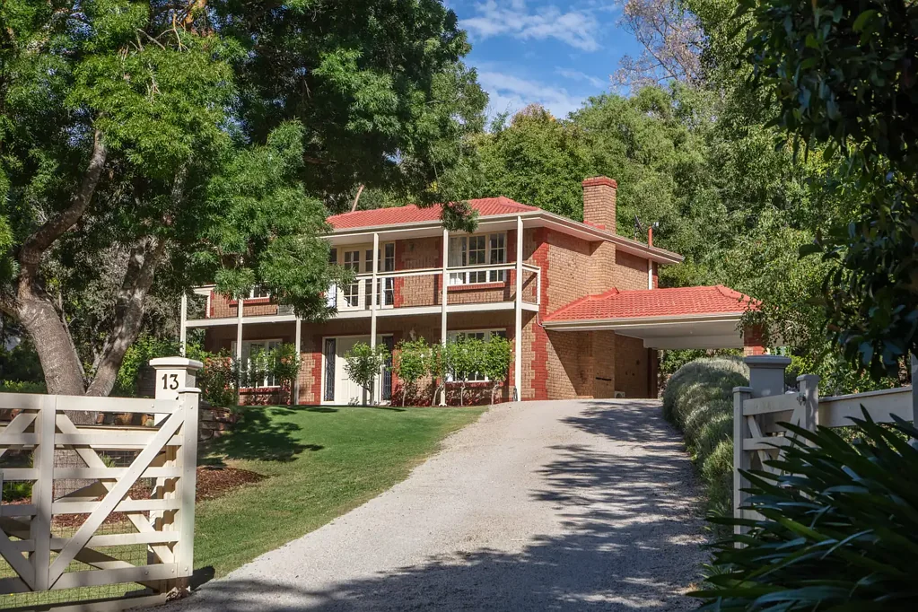 13 Millar Avenue, Crafers, SA 5152