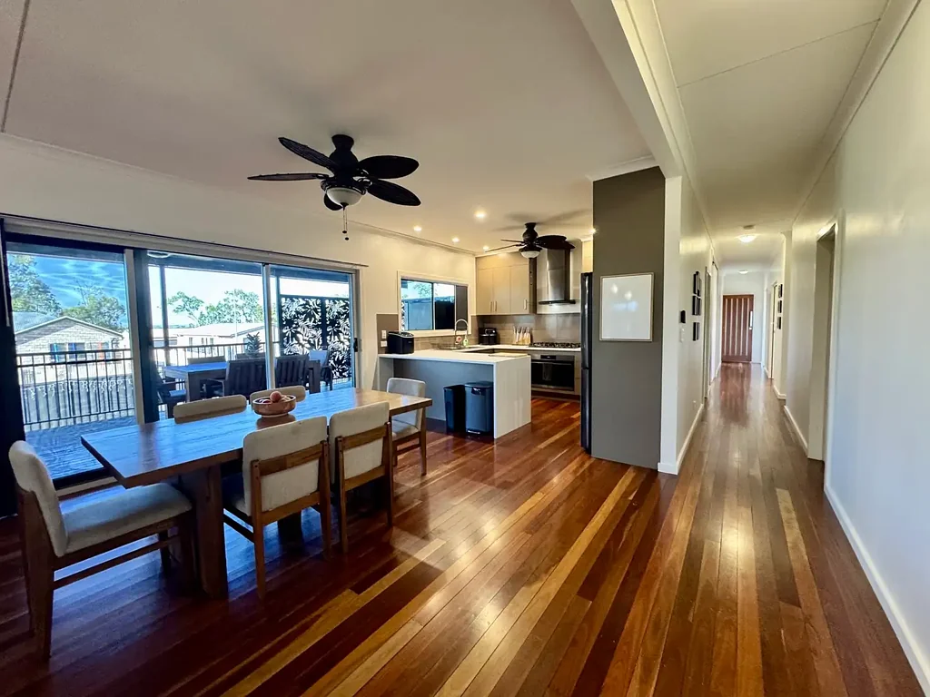EXECUTIVE LIVING MEETS TIMELESS CHARM