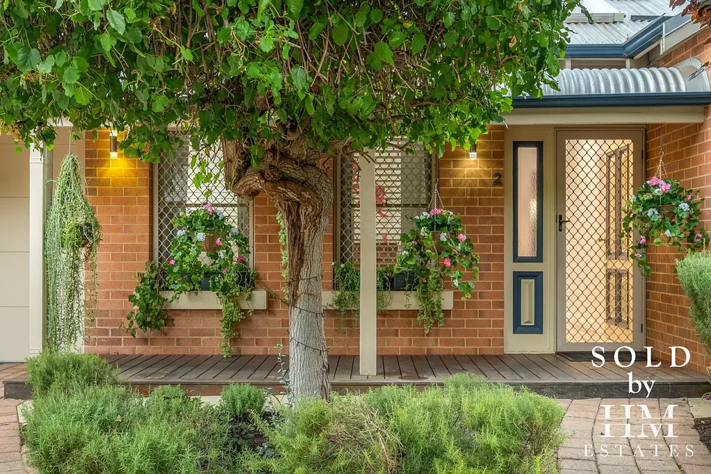 2/15 Fauntleroy Street, Guildford, WA 6055