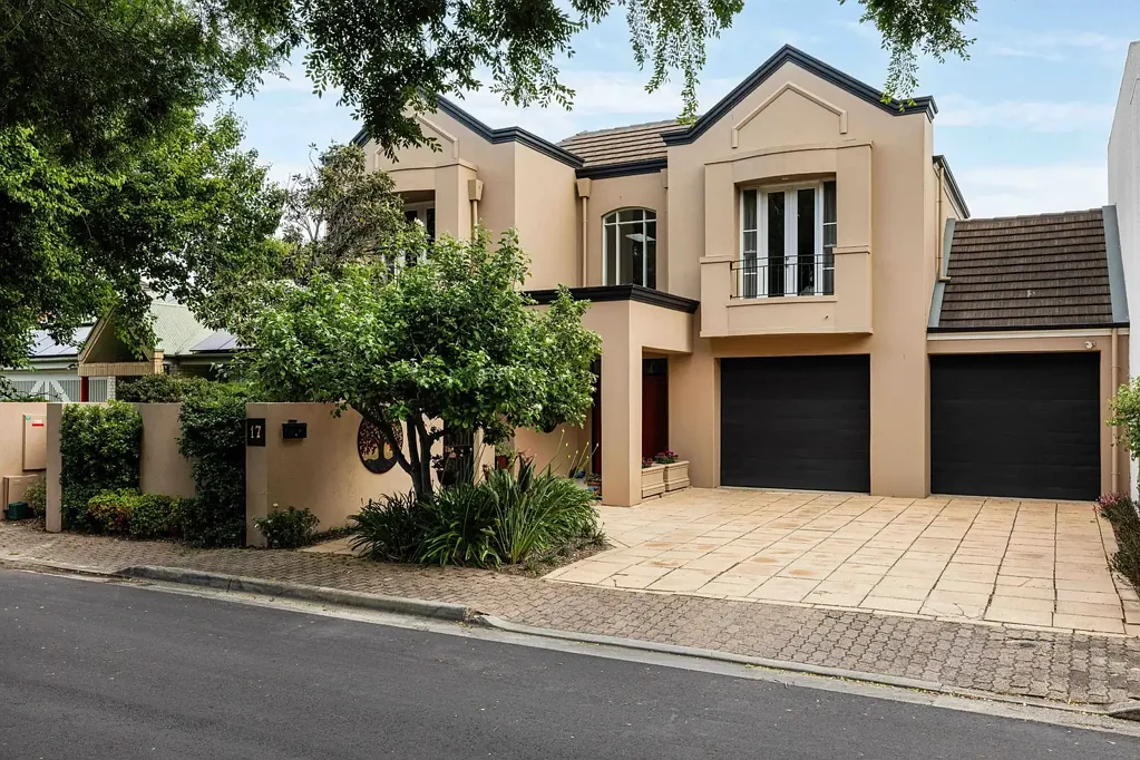 Medindie 3침실 WE INVITE YOU TO VIEW THIS BEAUTIFUL HOME THROUGHOUT THE FESTIVE SEASON, PLEASE CONTACT MARINA ORMSBY ON 0488 183 521 TO ARRANGE A PRIVATE INSPECTION