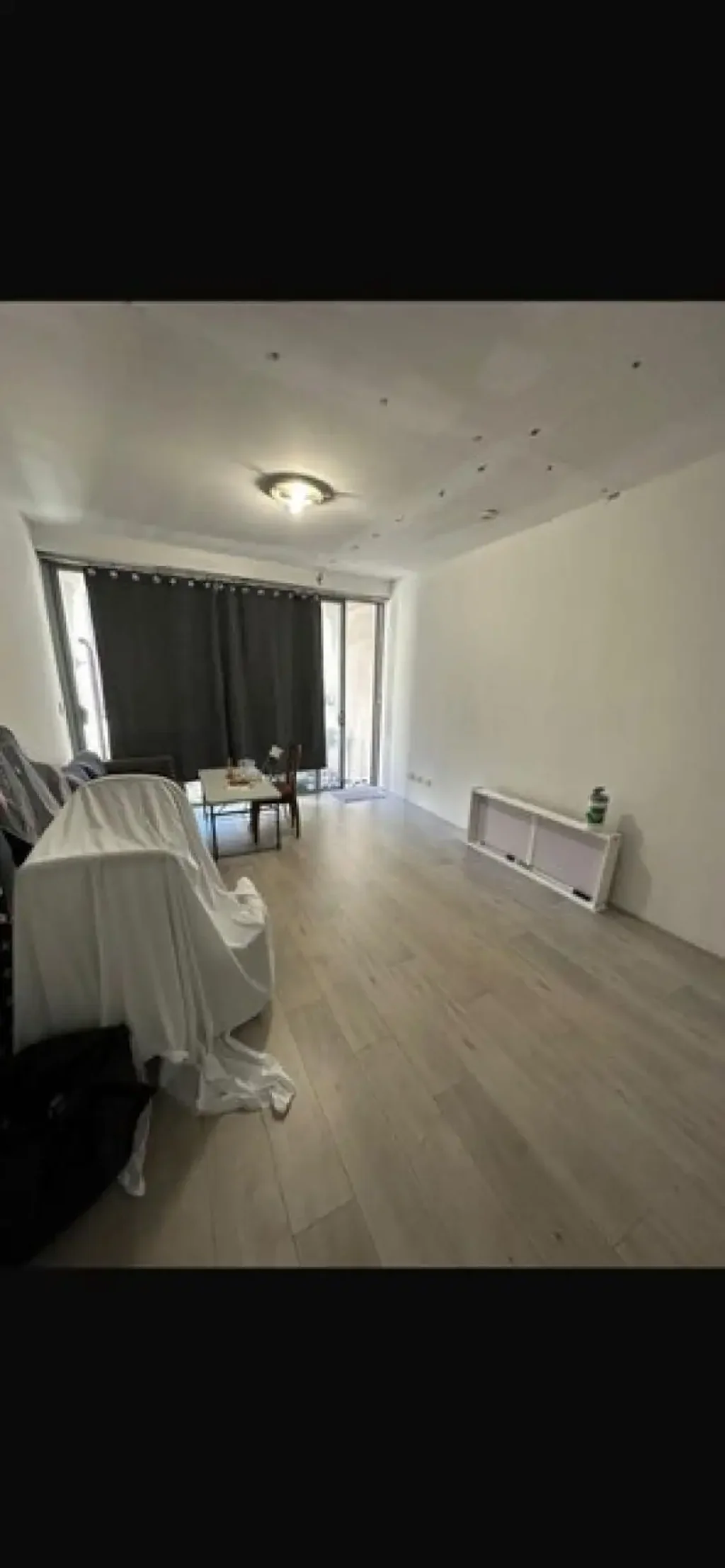 Sydney City (1 bed + Enclosed Study with Door) Oversized Central Station