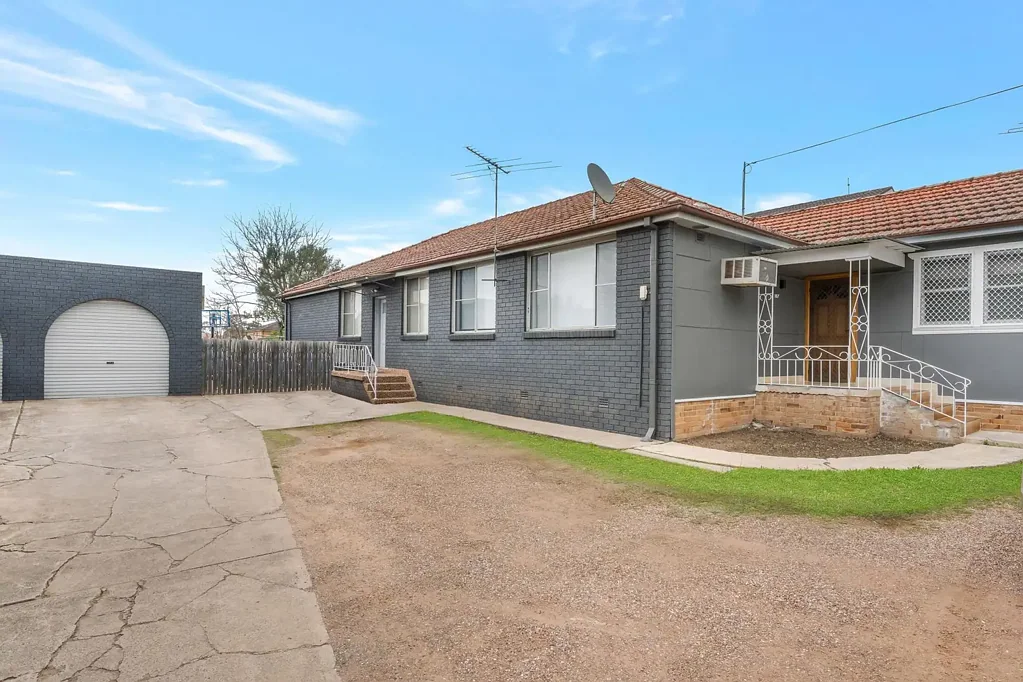 Neat & Tidy 2 Bedroom Home