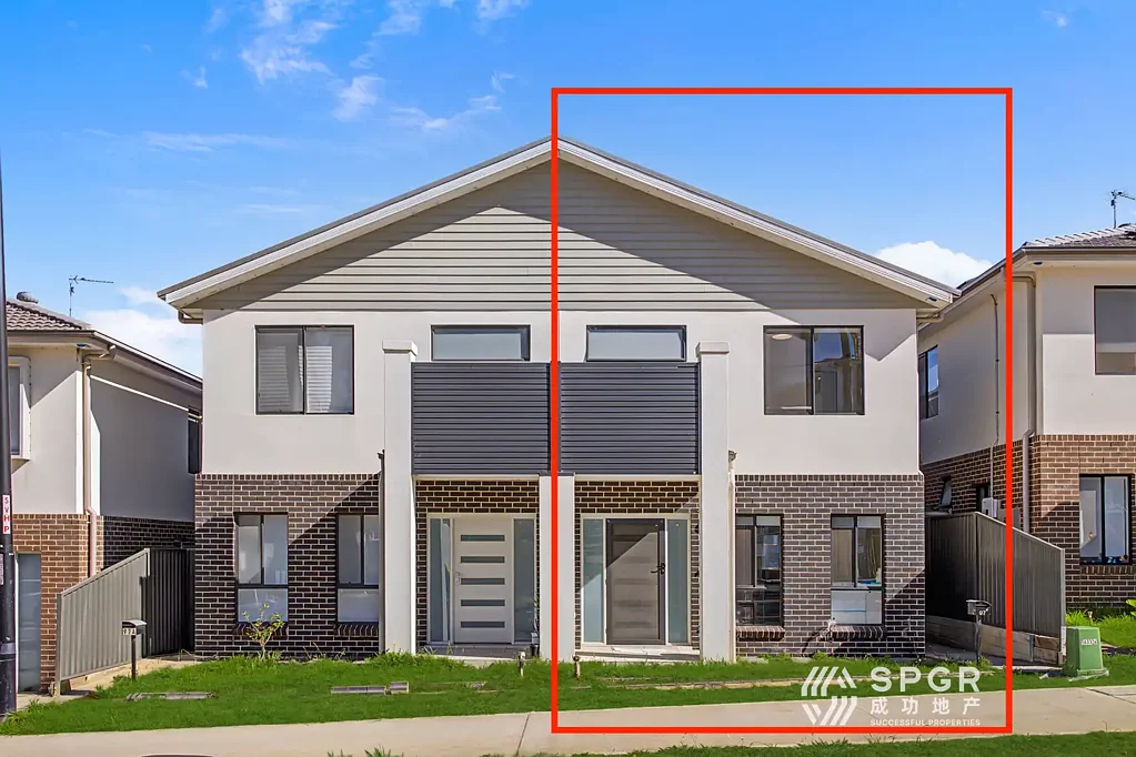 Rouse Hill 4 Bedroom Walking to Metro and school