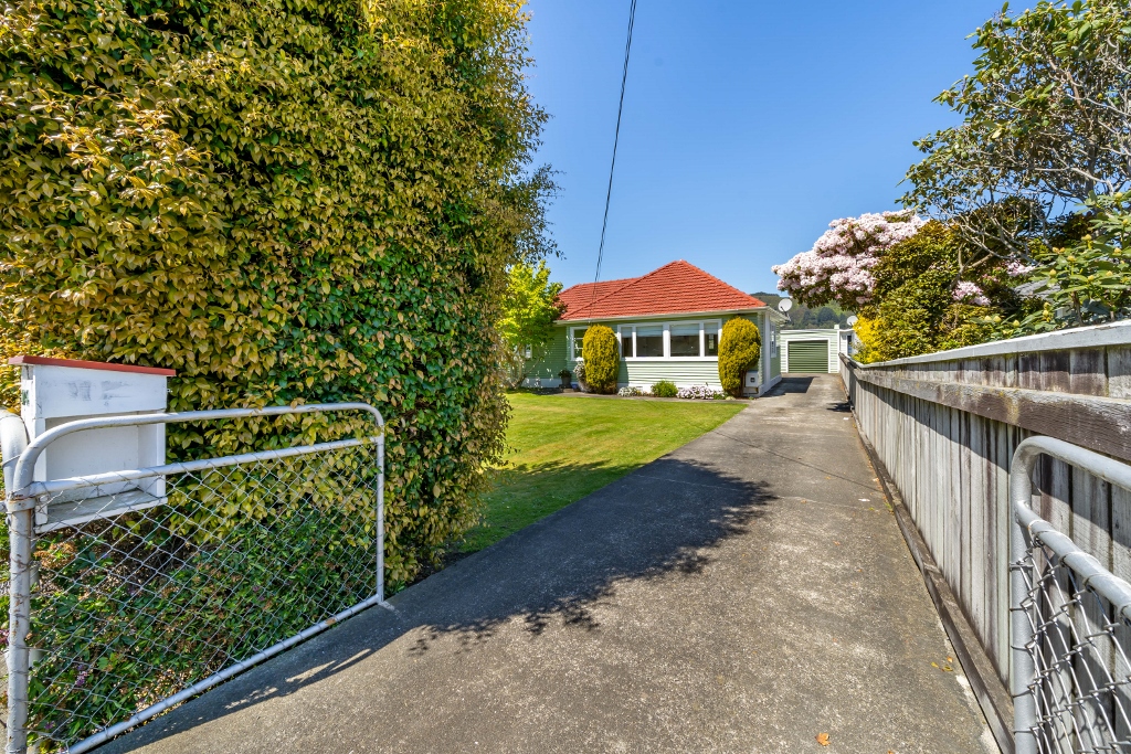 894 High Street, Avalon, Lower Hutt, 3 Bedrooms, 1 Bathrooms