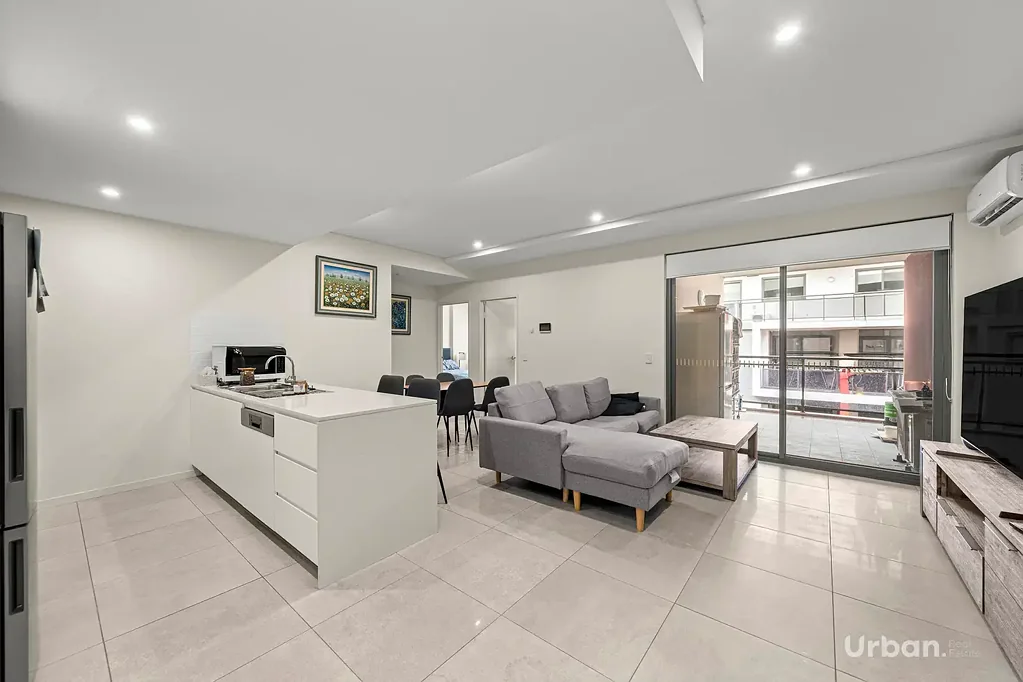 Schofields 2Kwarto Spacious Apartment in Prime Location - 5 Minutes walk to Schofields Train Station & Shops