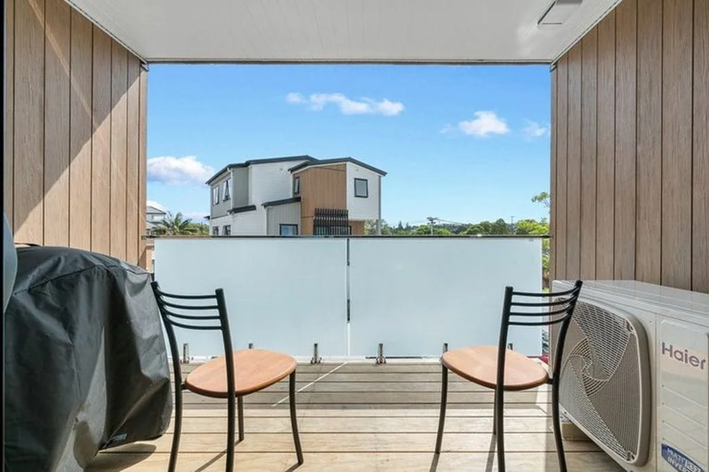 Mount Roskill 3Zimmer Urgent Sale - Present All Offers!!