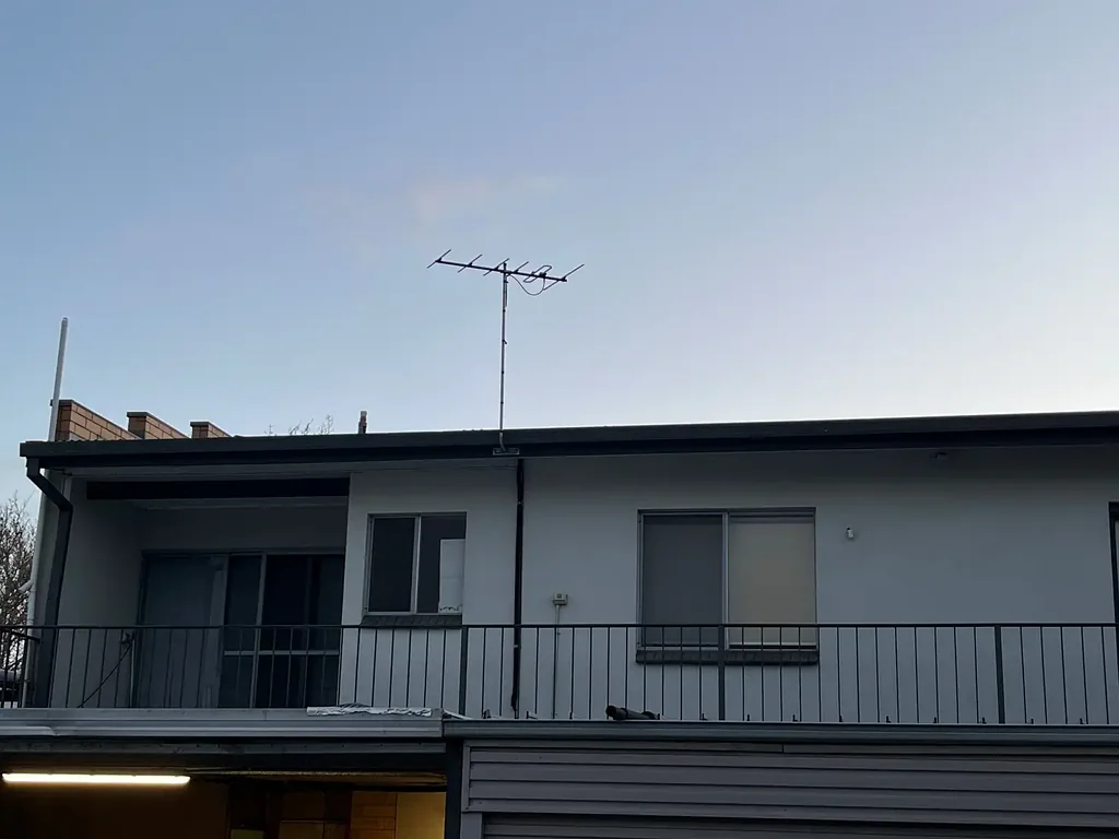 UPDATED APARTMENT WITH CARPARK IN NORTH ADELAIDE