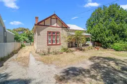 318 Nicholson Street, Black Hill