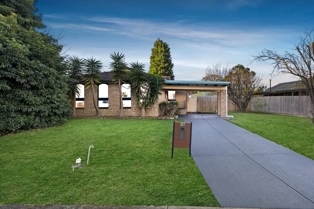 Knoxfield 3ਬੈੱਡਰੂਮ Timeless Charm, Family Warmth & Outdoor Space in a Prime Pocket