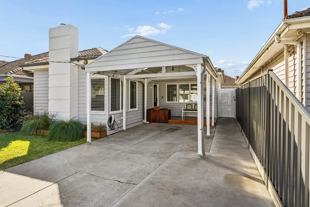 West Footscray 3Kwarto Where Style, Comfort & Outdoor Living Come Together