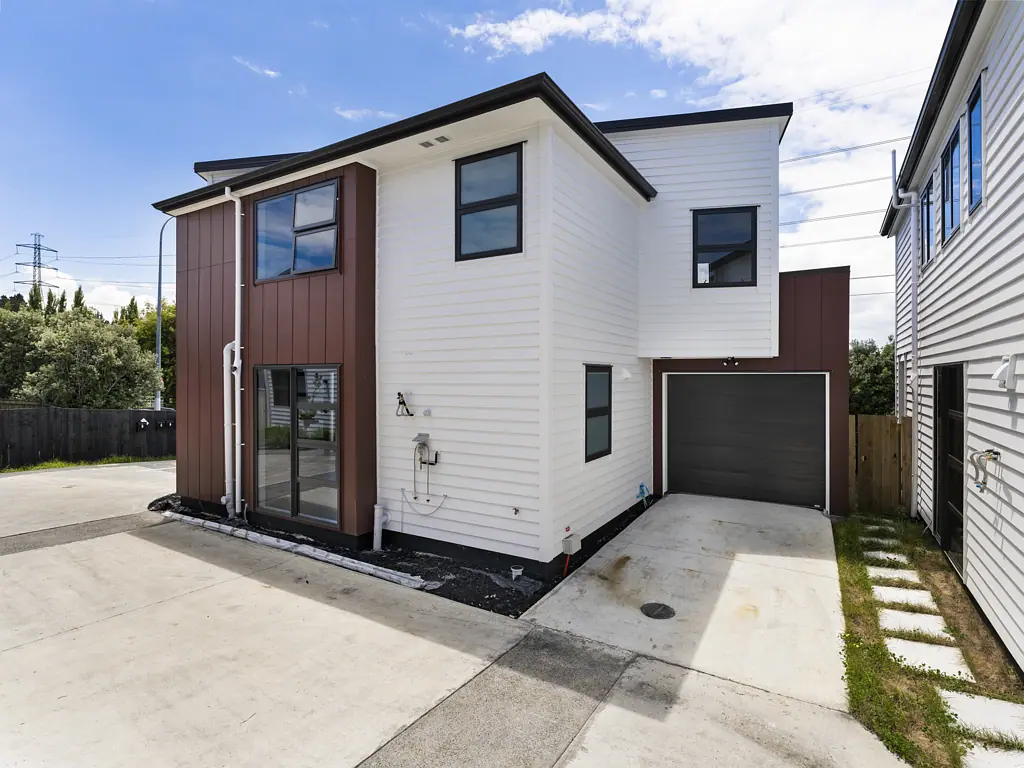 Manurewa 3 Bedroom Luxury, Comfort, and Convenience Await!
