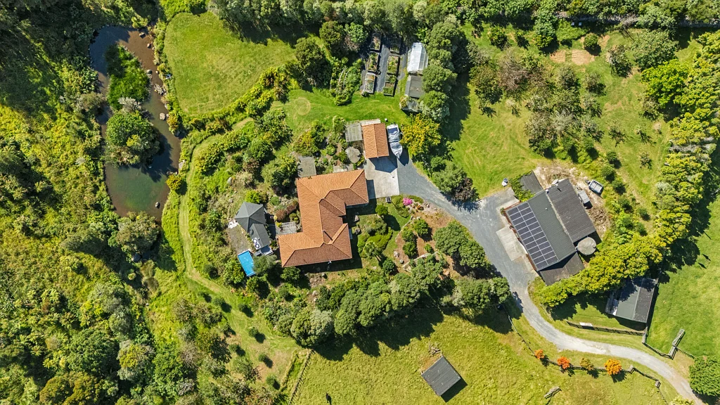 Ohaeawai Private 2.6ha lifestyle oasis with guest house