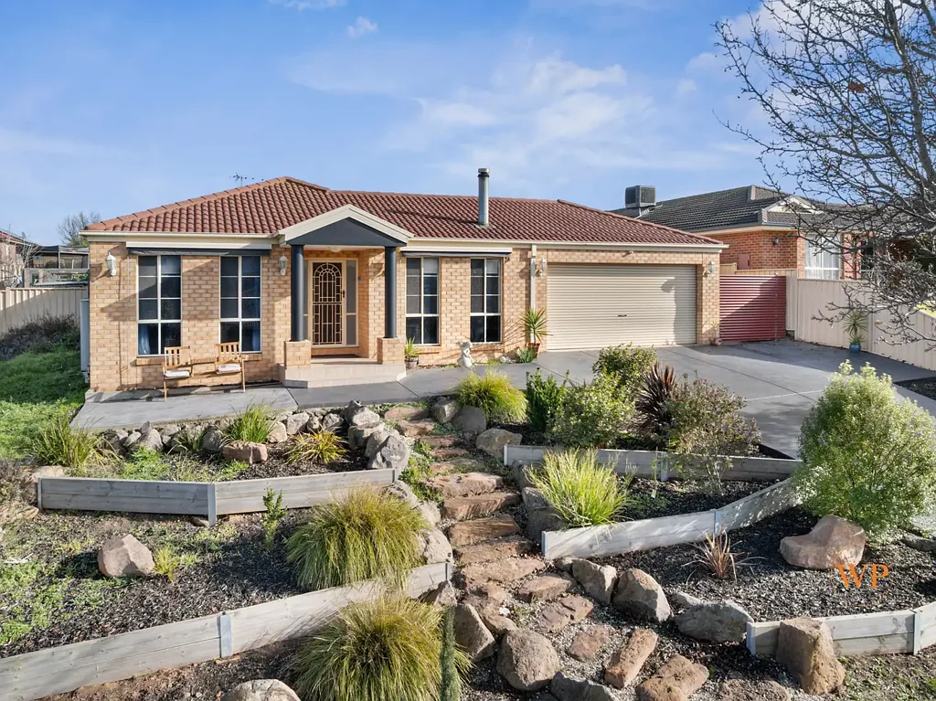 2 Golden Court, Wallan, VIC 3756