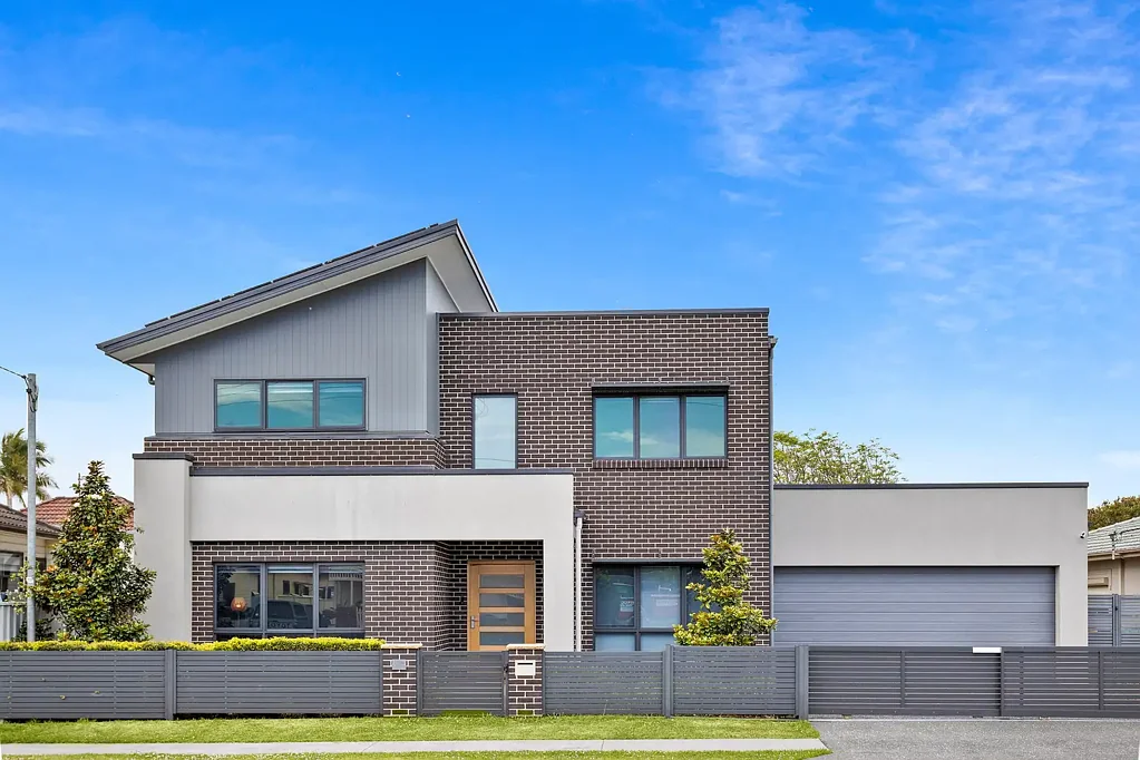 Towradgi 5ਬੈੱਡਰੂਮ Contemporary luxury less than 900m to the beach