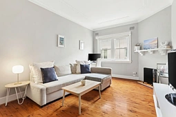 2/31 Oakley Road, North Bondi