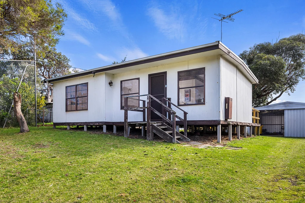 1 Webster Avenue, Venus Bay, VIC 3956