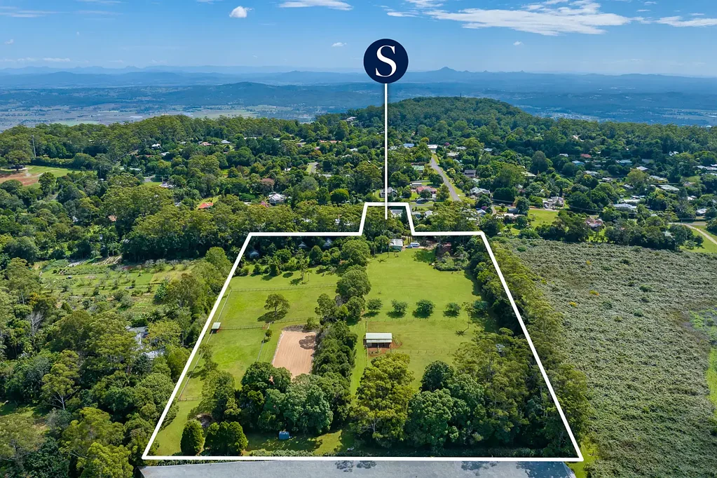 Tamborine Mountain 11ห้องนอน 11 MAGNIFICENT ACRES - FIVE BEDROOM RESIDENCE - FOUR COTTAGE  ACCOMMODATION BUSINESS - EQUINE FACILITIES