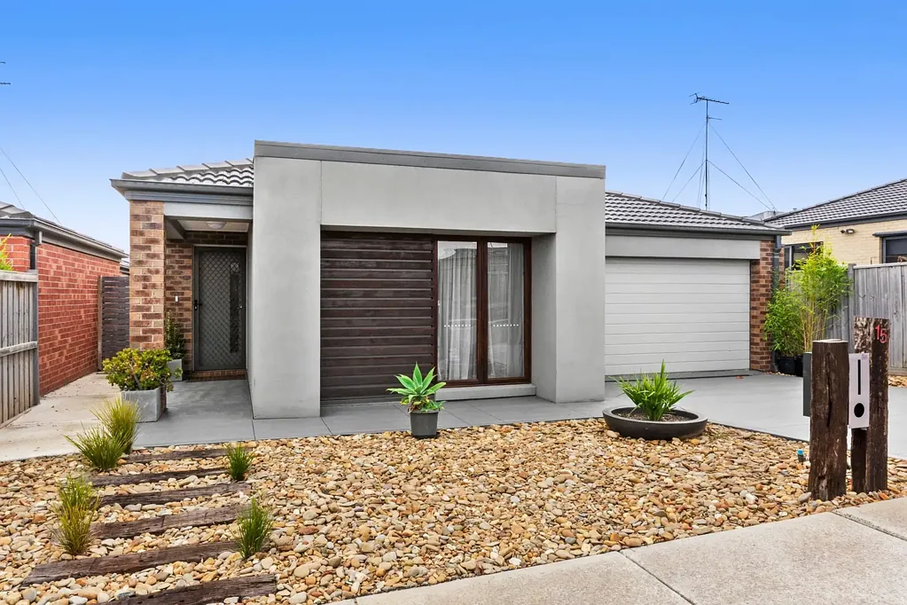 **APPLICATIONS CLOSED - UNDER OFFER**