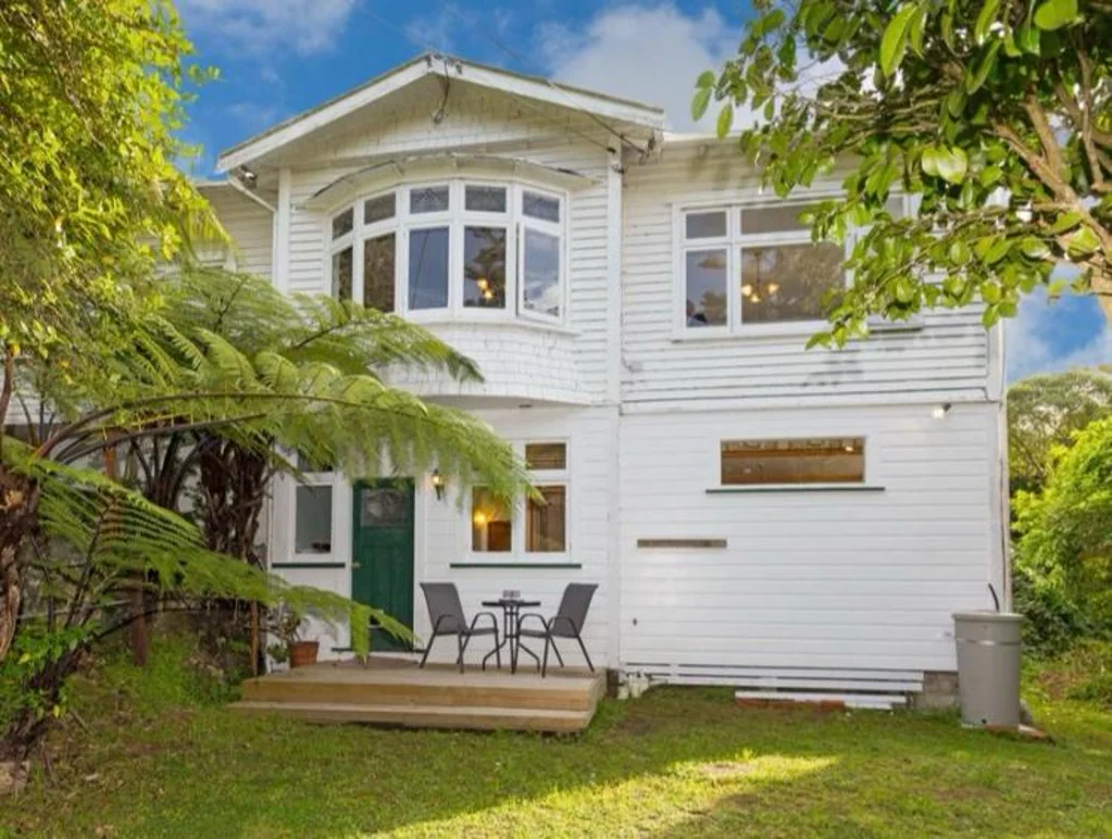 Wadestown 4غرفة نوم Spacious Grounds with Exceptional Future Potential