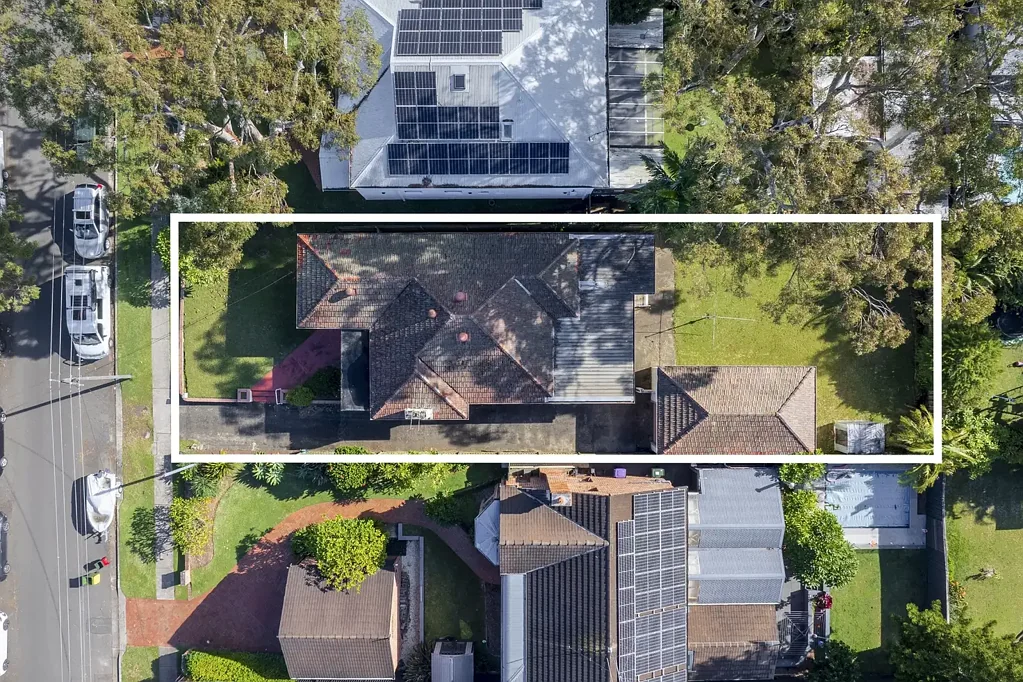 Burraneer 3ਬੈੱਡਰੂਮ Original Condition Home with Duplex Potential