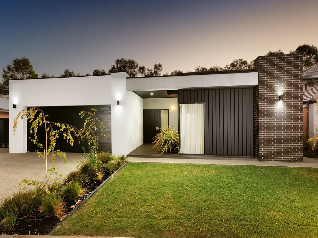 Yarrawonga 4 Bedroom 35 Phillip Hyland drive Yarrawonga.