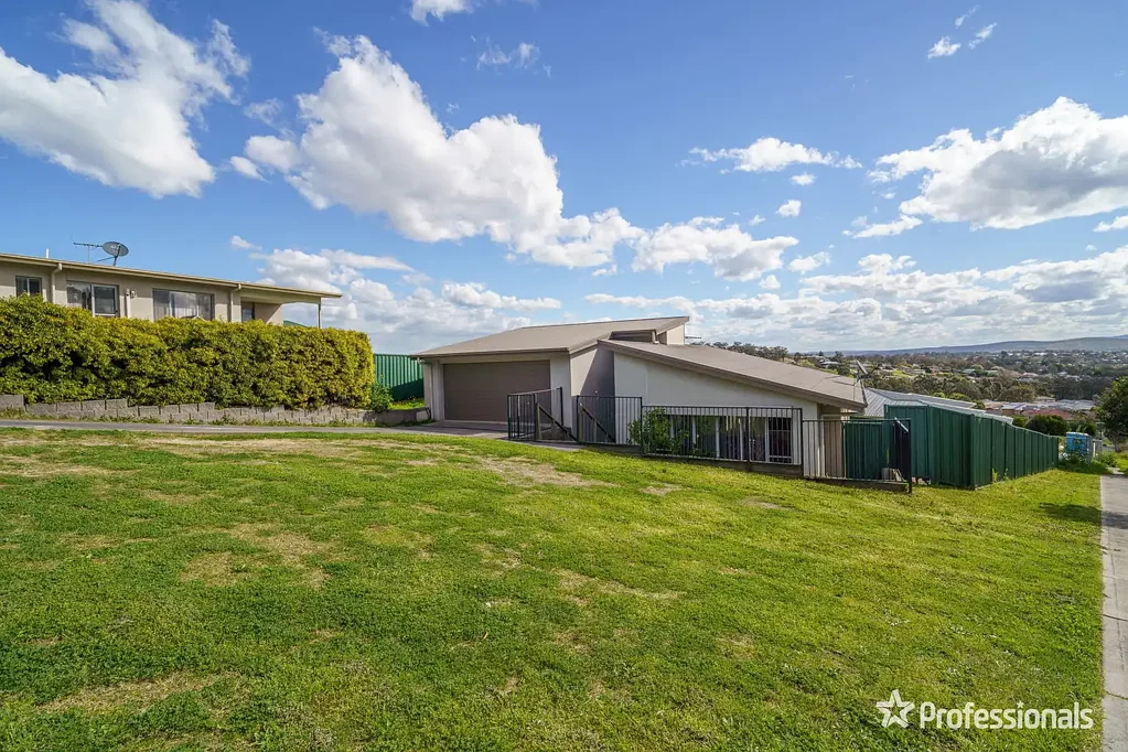 Muswellbrook 4Kwarto Elevated position at the top of Eastbrook Links Residential Estate