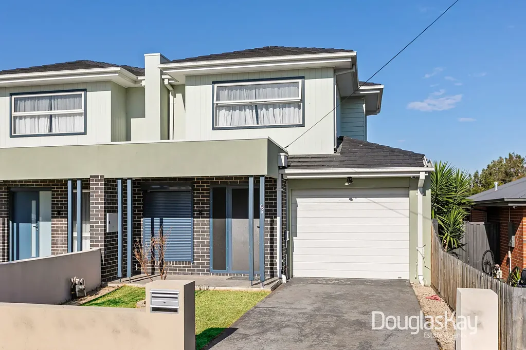 Sunshine 3chambre Contemporary Comfort, Impressive Space & Lifestyle Convenience