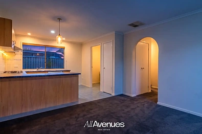13 Houndsforth Street, Cranbourne East, VIC 3977, 3 slaapkamers, 2 badkamers, House