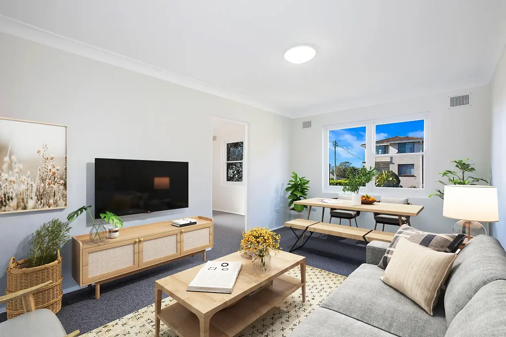 Cronulla 2房 中心North Cronulla 两卧宽敞 主卧带柜 整洁厨房 步行海滩 商圈 交通 Ground Floor Comfort