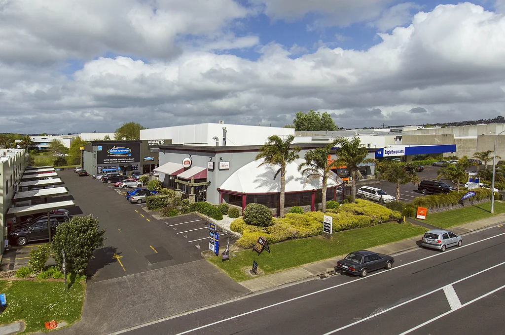 Rosedale Albany 420sqm restaurant for lease