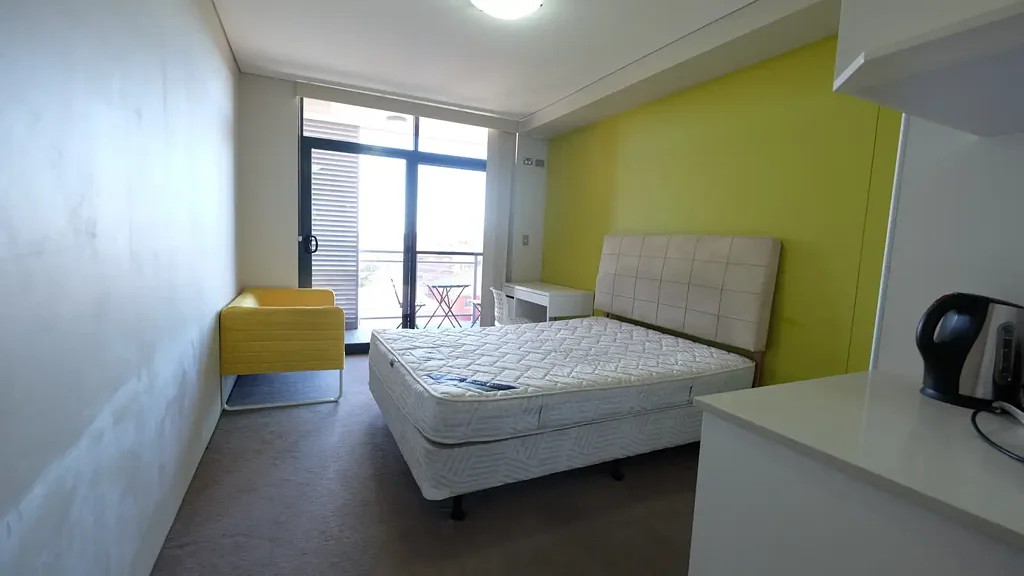 FURNISHED ROOM + BATHROOM