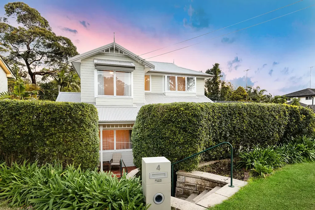 Caringbah South 5chambre Modern Family Home in Prime Location