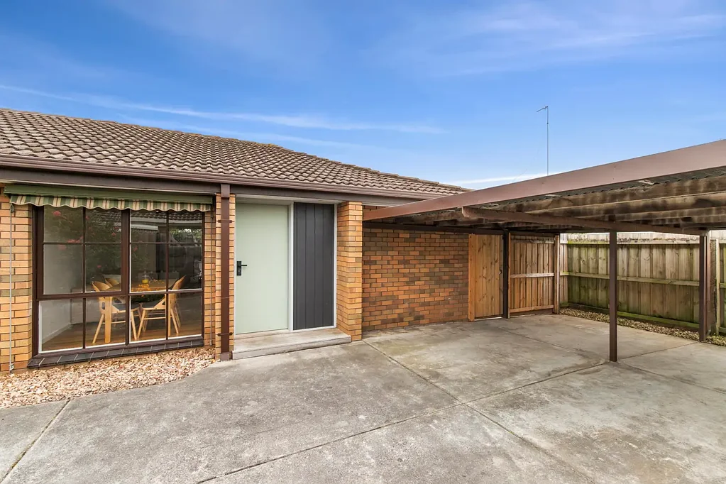 Renovated unit in an ideal location