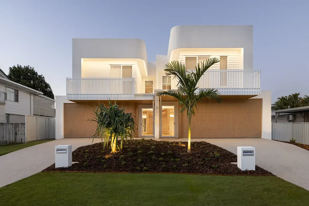 Maroochydore 4Kwarto High quality duplex in high quality beachside location