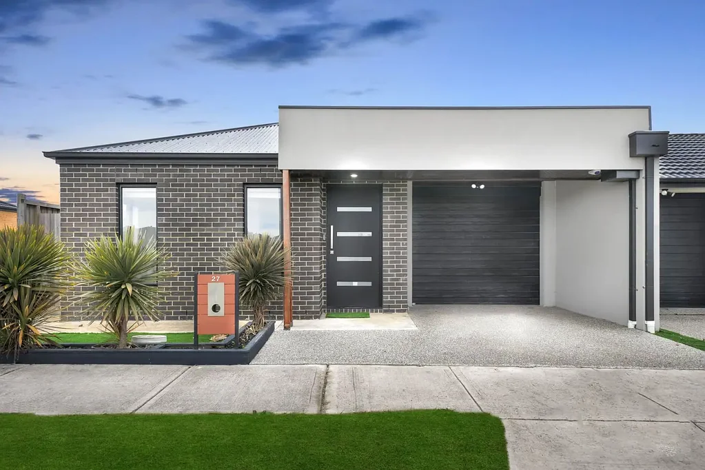 27 Corymbia Street, Mickleham, VIC 3064