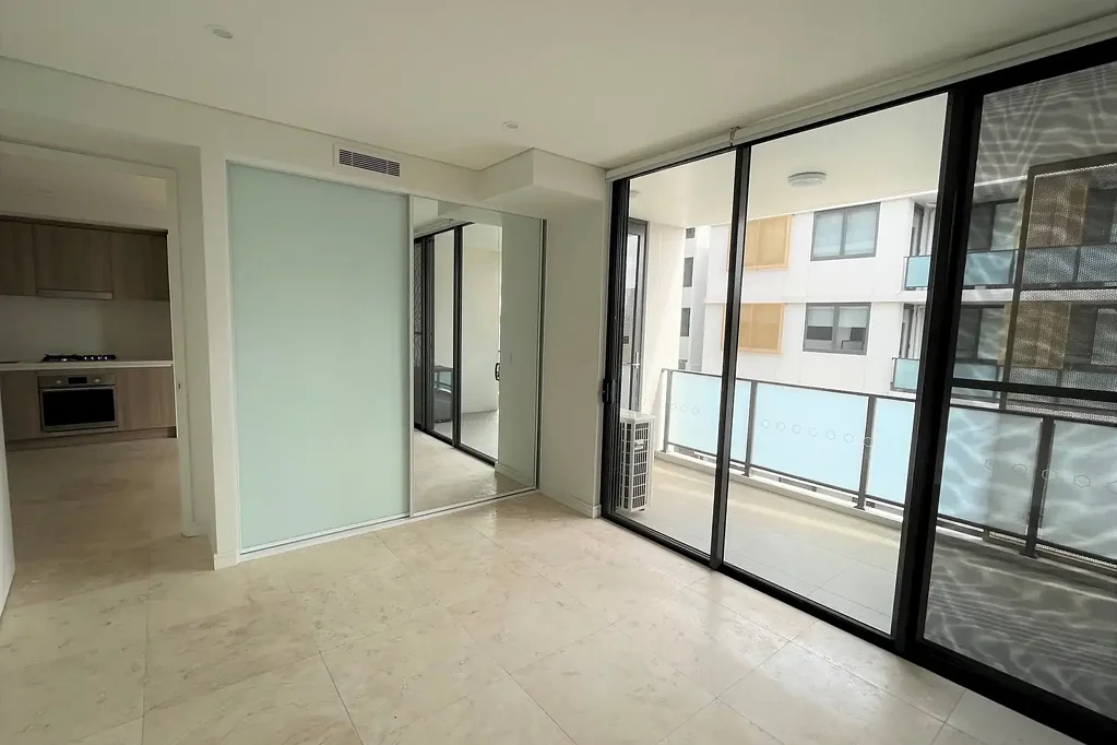 Convenient & Centrally Located 2 Bedroom Apartment