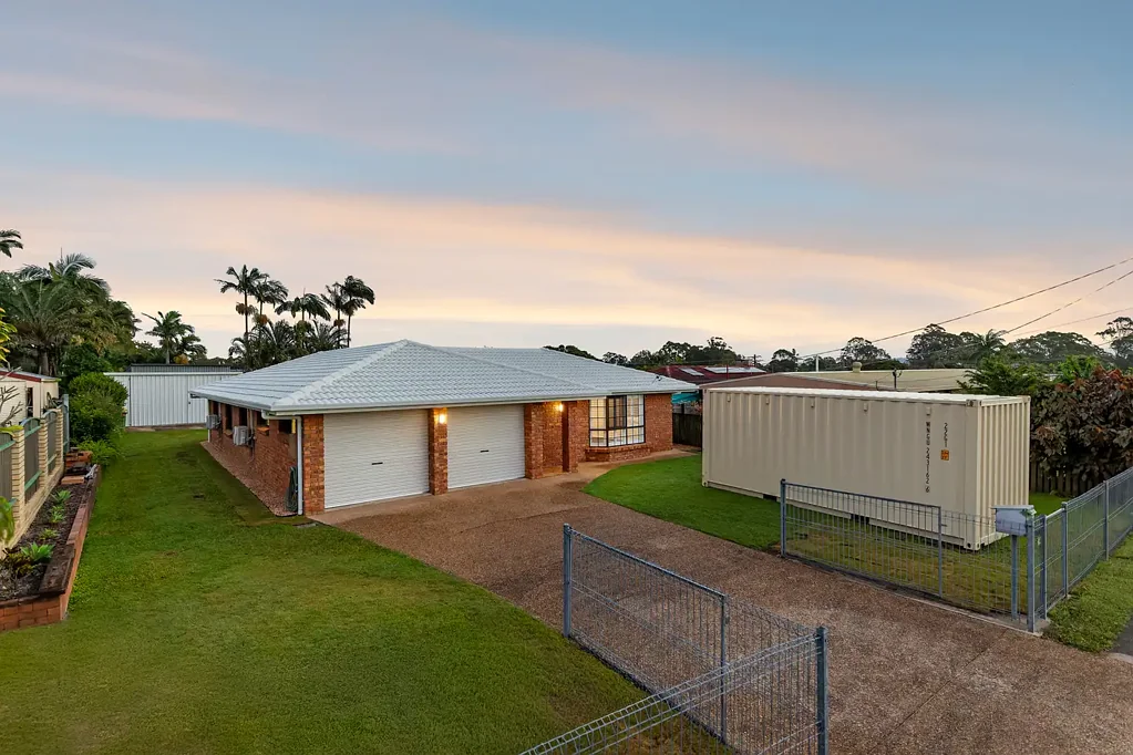 Birkdale 3ਬੈੱਡਰੂਮ LEVEL 921m2 BLOCK - QUALITY RENOVATION - DEVELOPMENT OPTIONS*