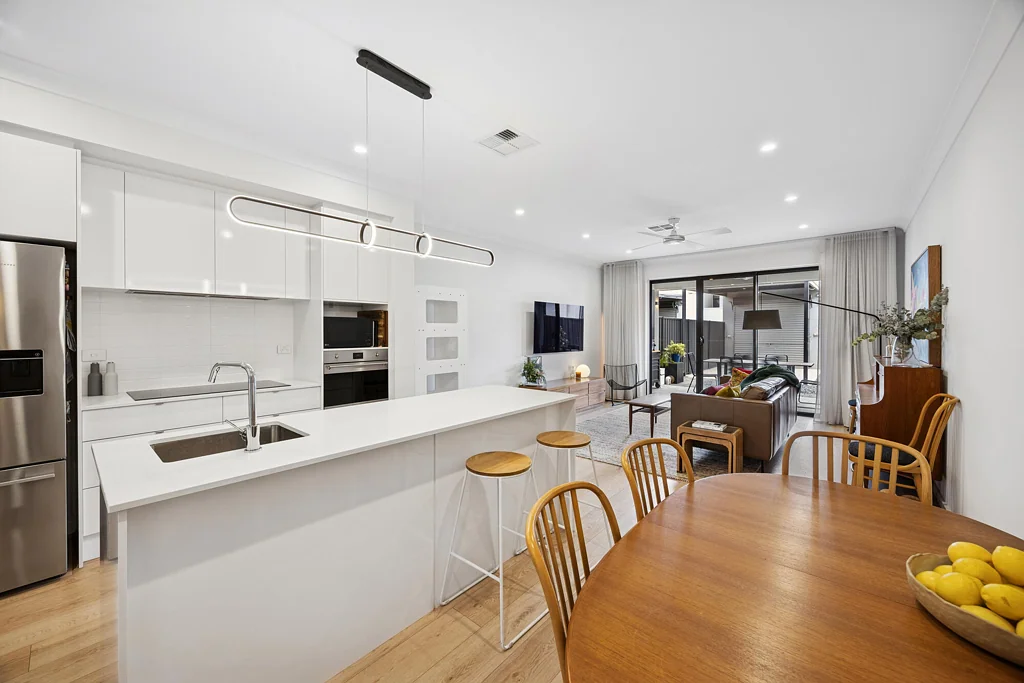 Angle Park 3房  Stylish Three-Bedroom Residence with Luxe Finishes