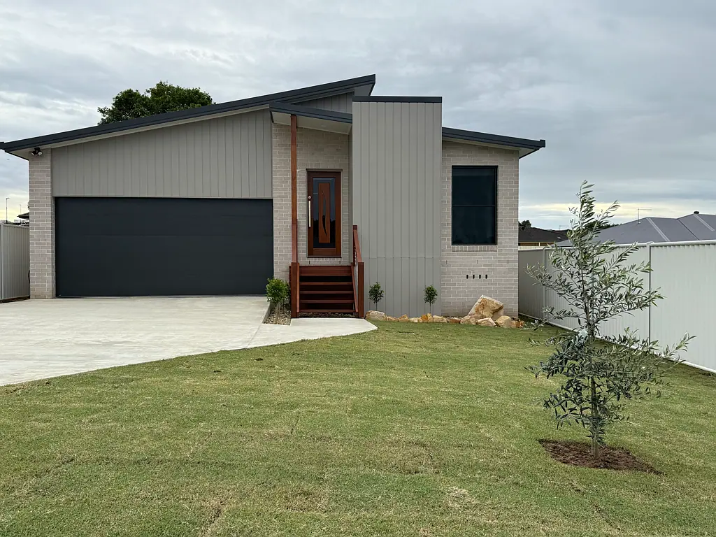 Casino 4 Bedroom Brand new, quality custom home