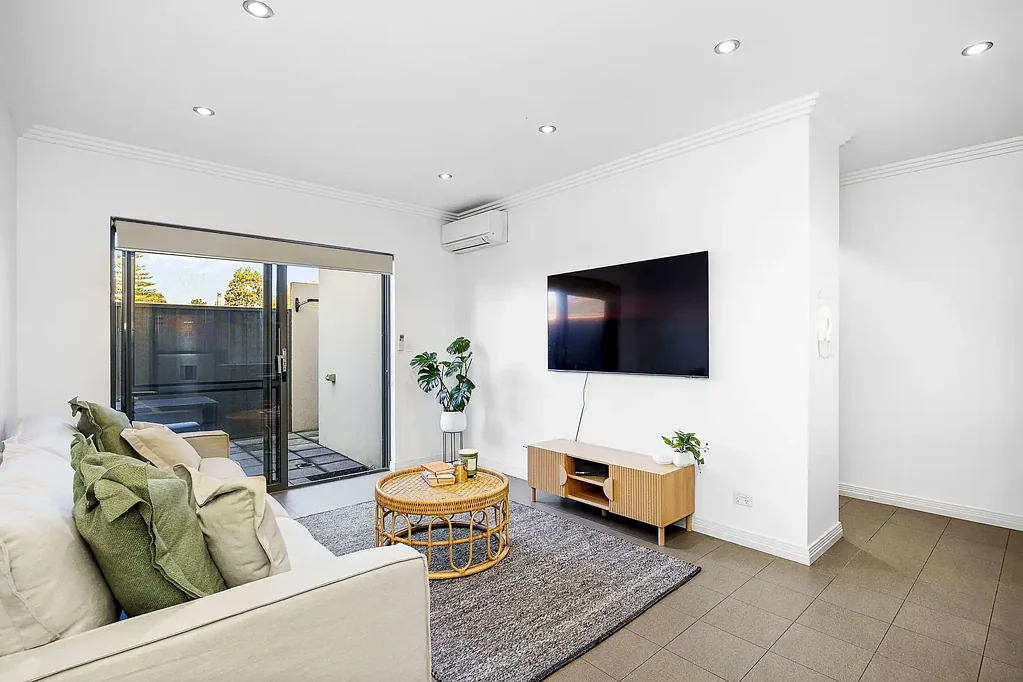 Osborne Park 2 Bedroom Ground-Floor Comfort in the Heart of Osborne Park