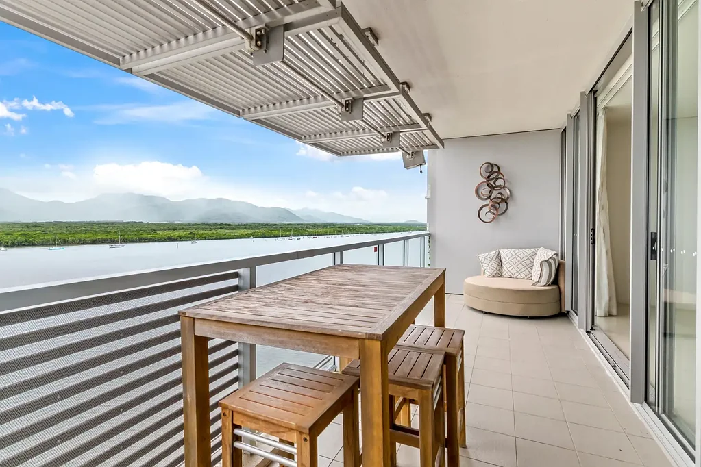 Cairns City 2 Slaapkamer Luxury Residence with Magnificent Ocean & Marina Views!