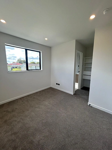 MANGERE EAST ,3 BEDROOMS