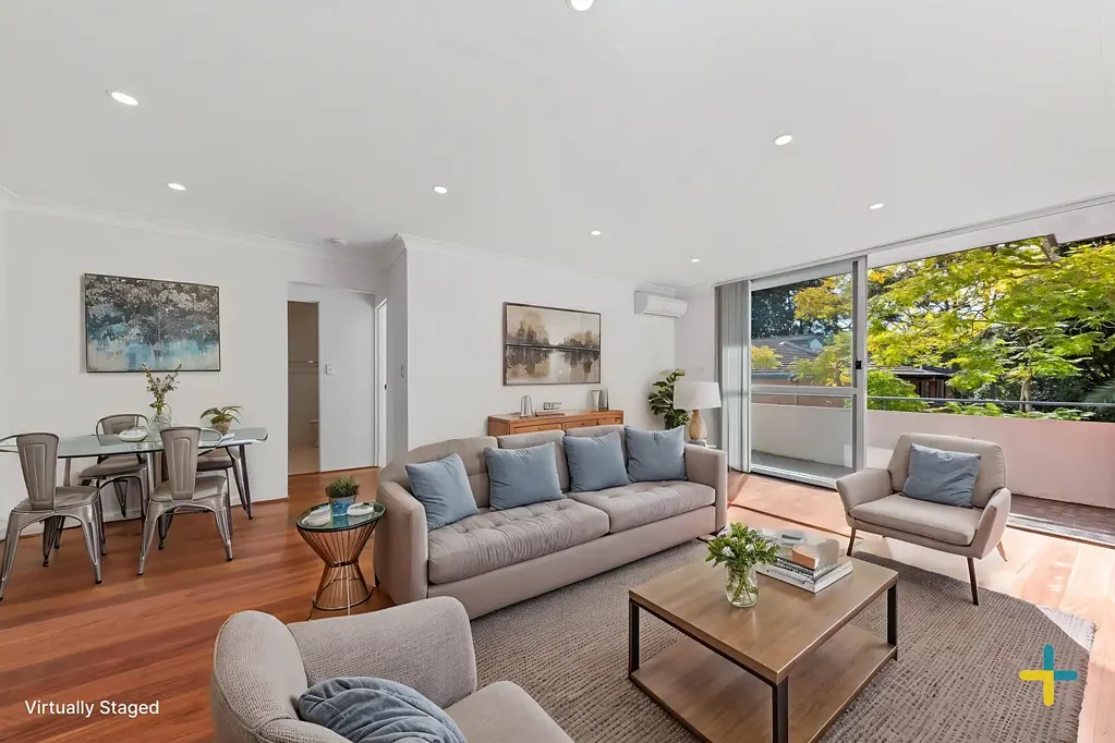 Immaculate, Rear of Block Privacy and N-facing Balcony