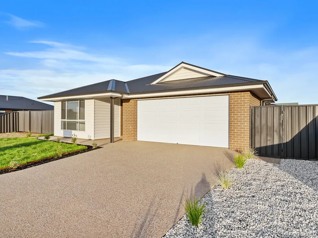 30 Lewis Crescent, Finley, NSW 2713