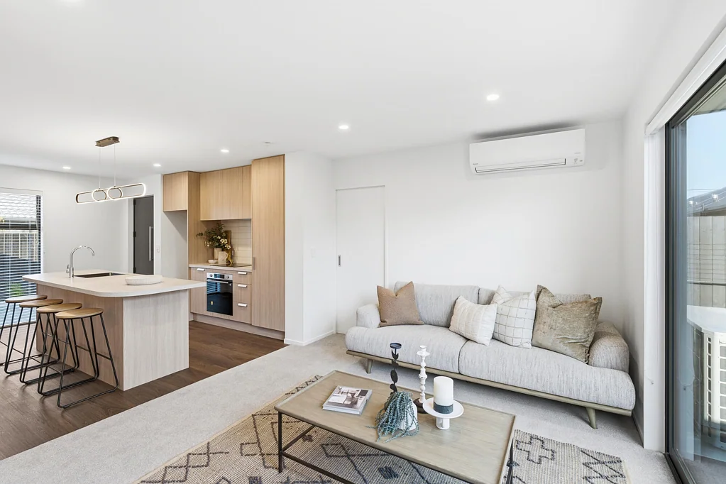 Woolston 2Kwarto Brand New with Garaging!