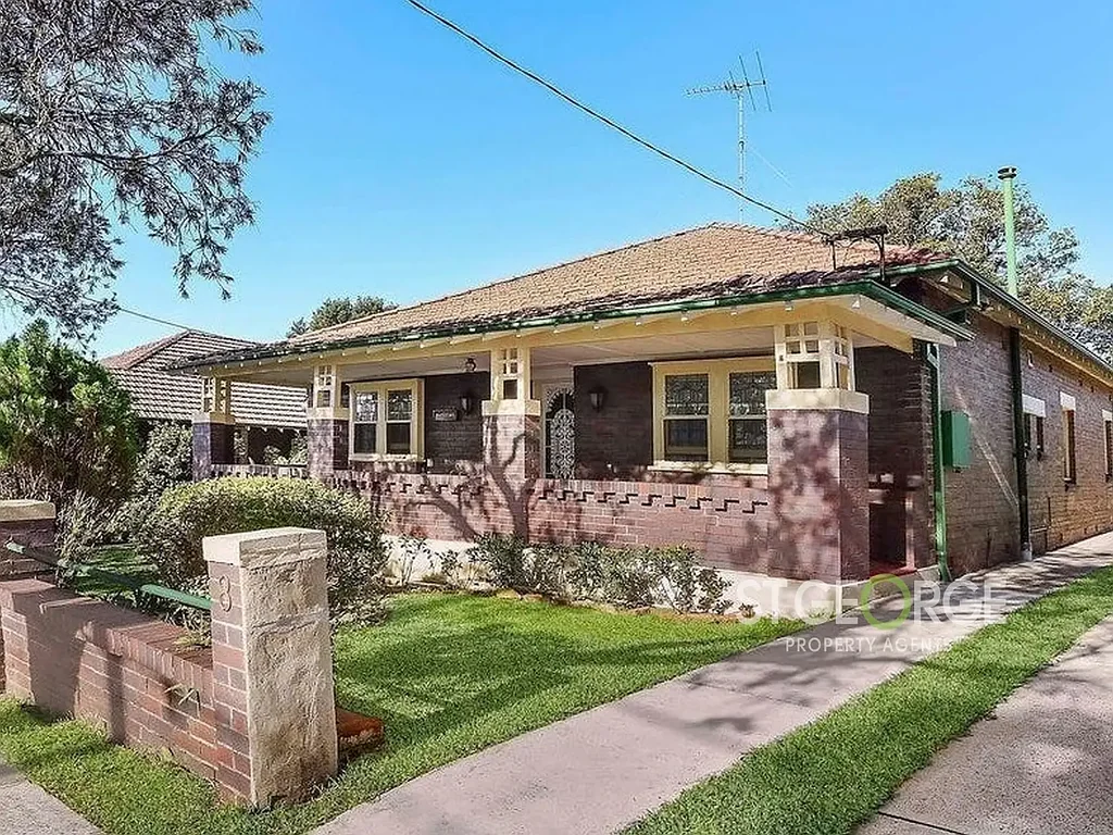 Stylish Family Home In A Quiet Tightly-Held Street