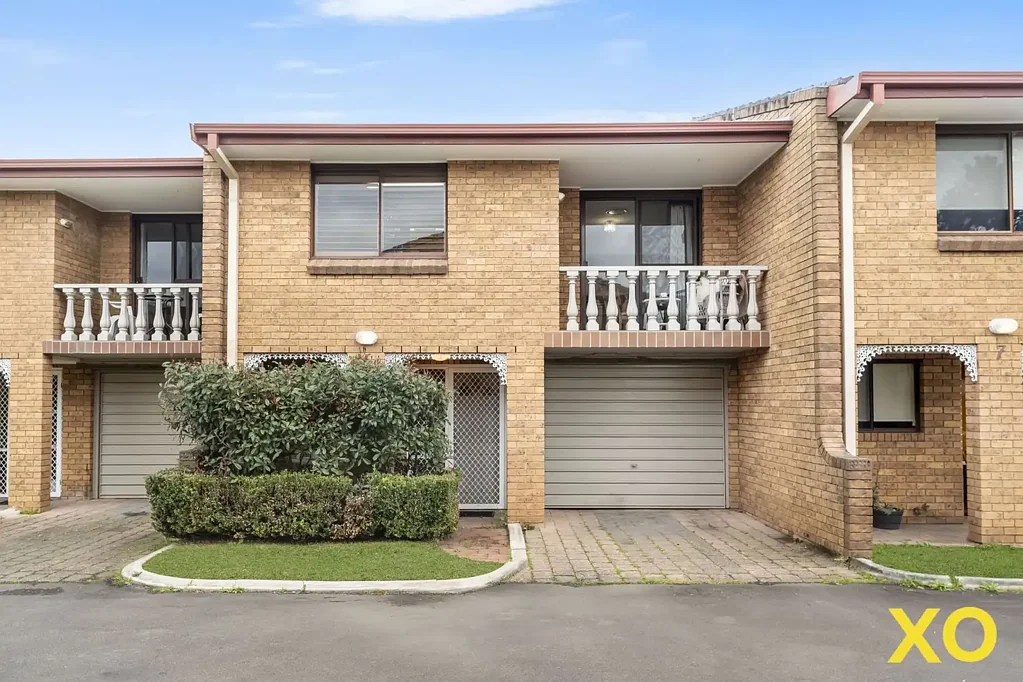 Singleton 2 Bedroom Townhouse Living in Prime Location